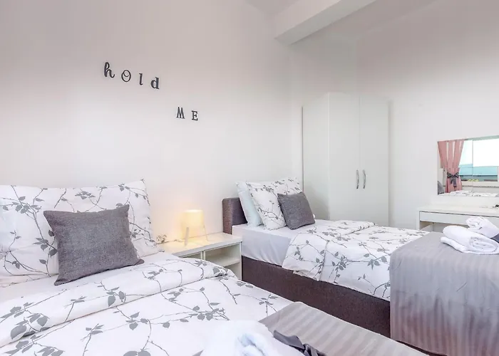 Veronique 3 By Interhome دْغاماي